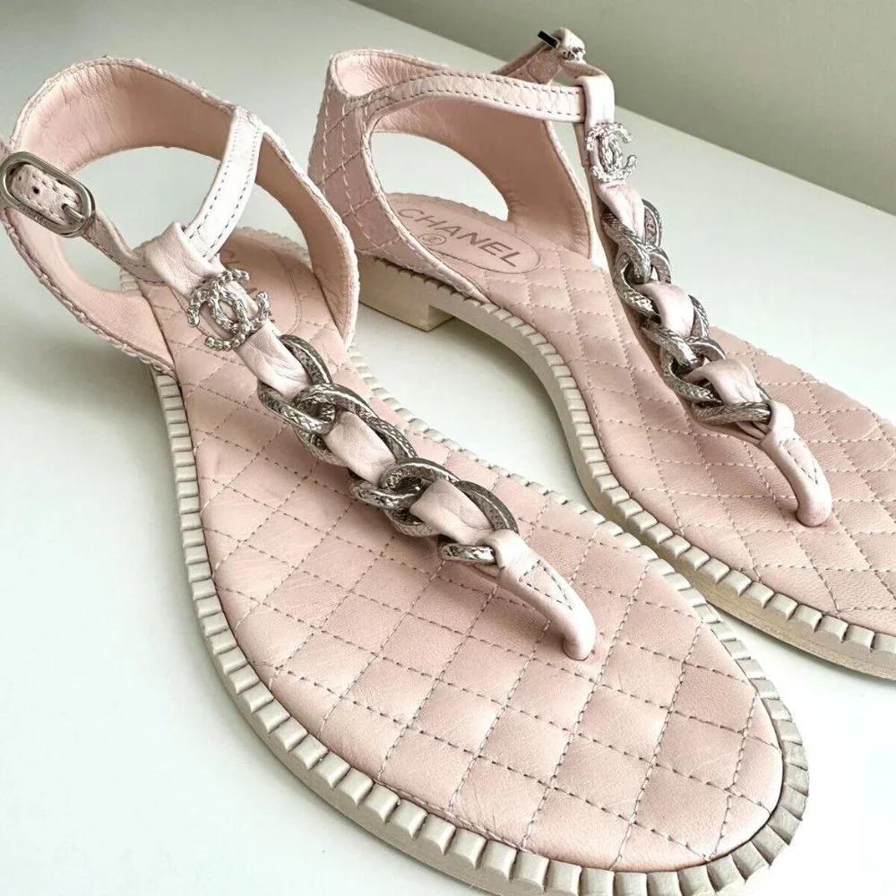 CHANEL Light Pink Quilted Leather Logo Chain T-Strap Thong Flat Sandals